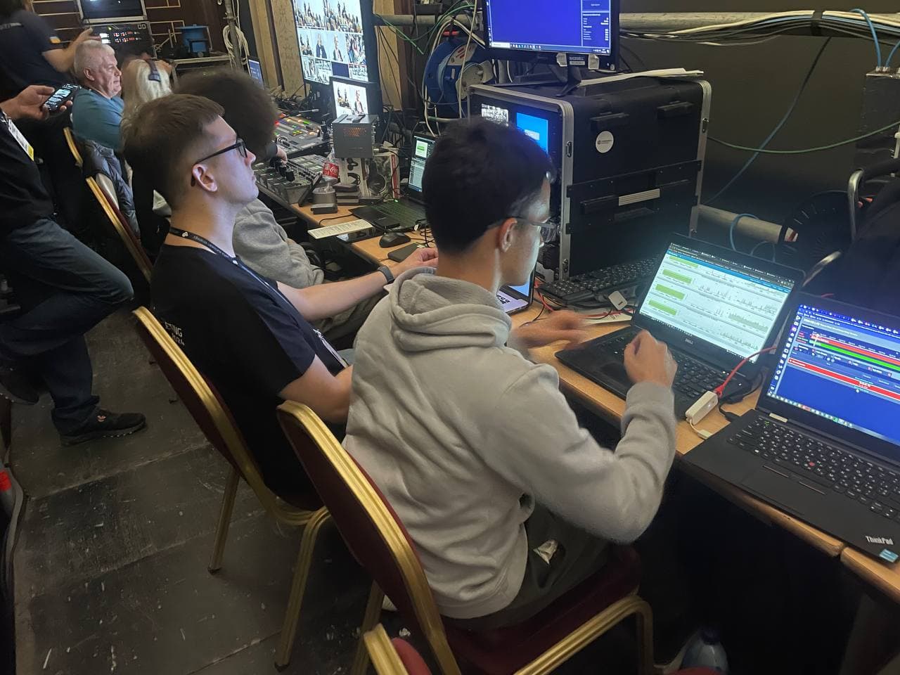 Quality live broadcasts across boarders - Photo
